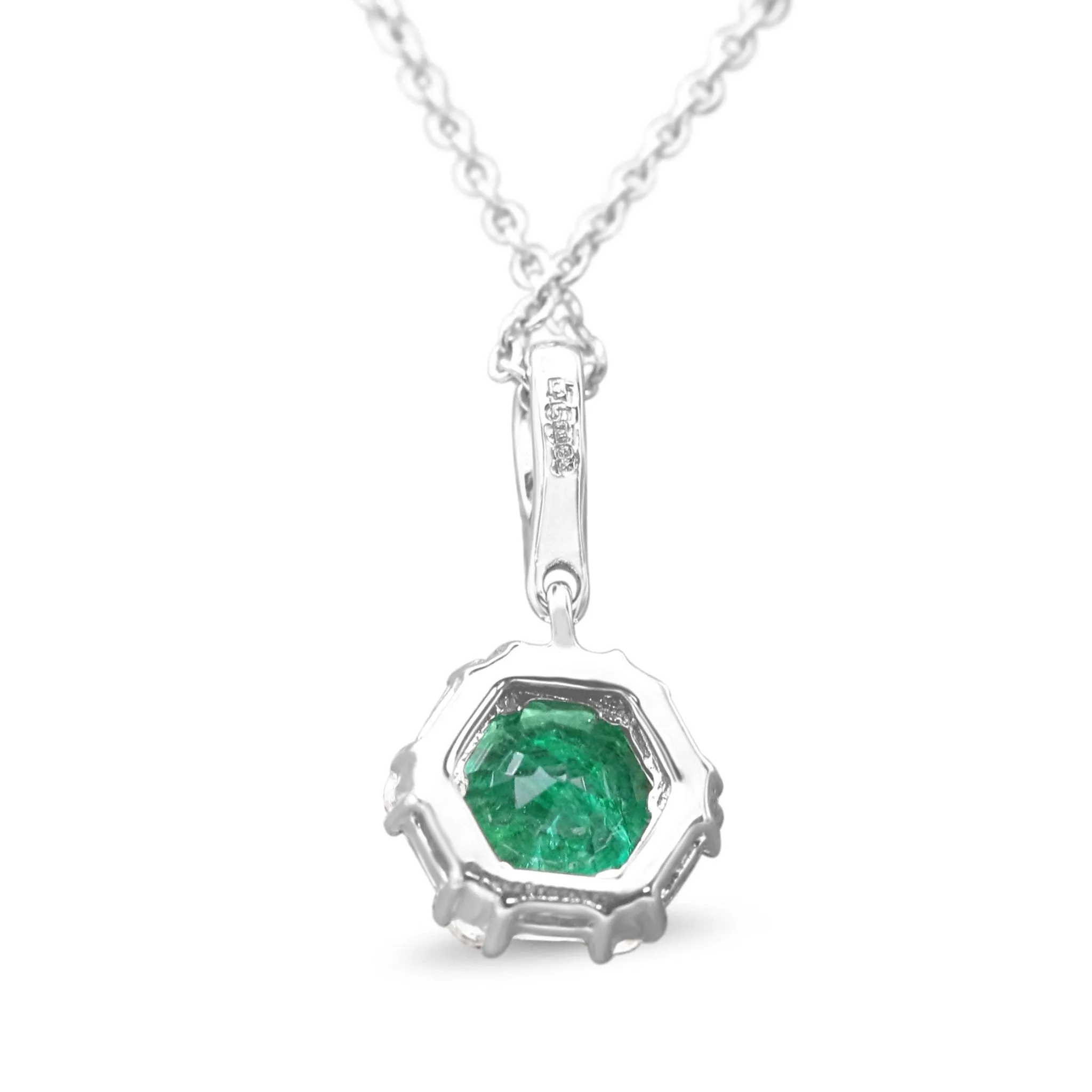 18ct White Gold Emerald 18" Necklace