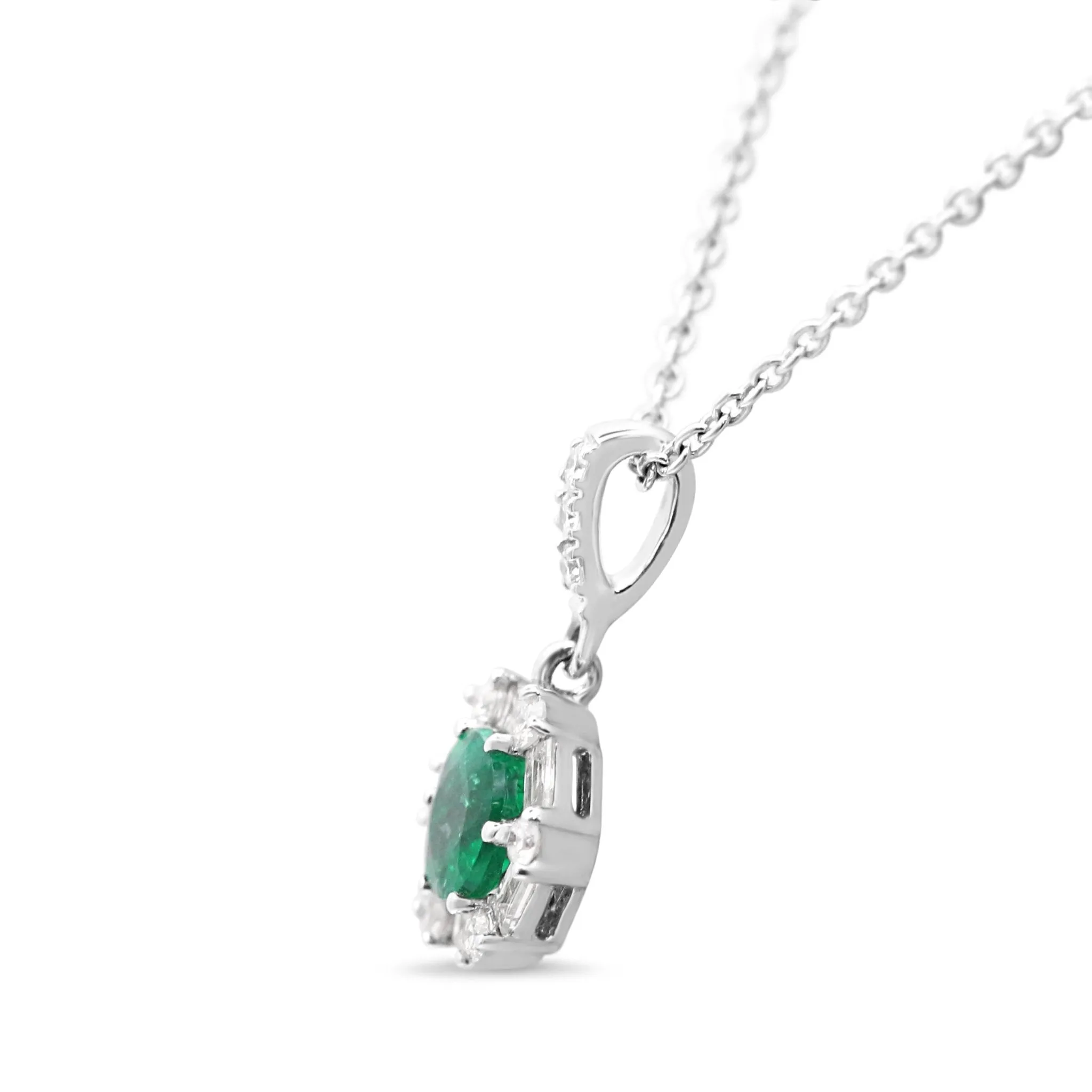 18ct White Gold Emerald 18" Necklace