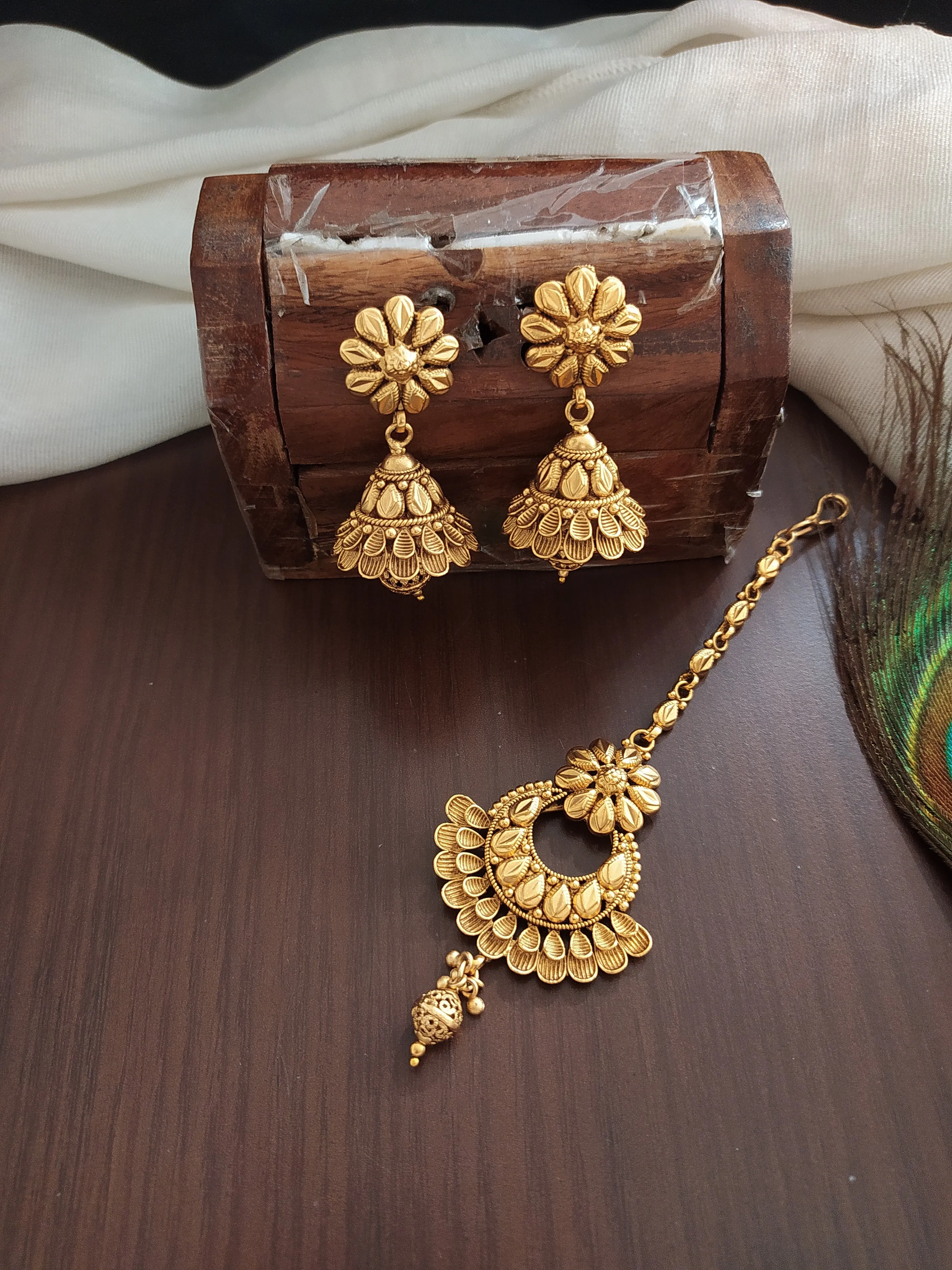 Antique Plain Choker Set with Jhumki and Tikka