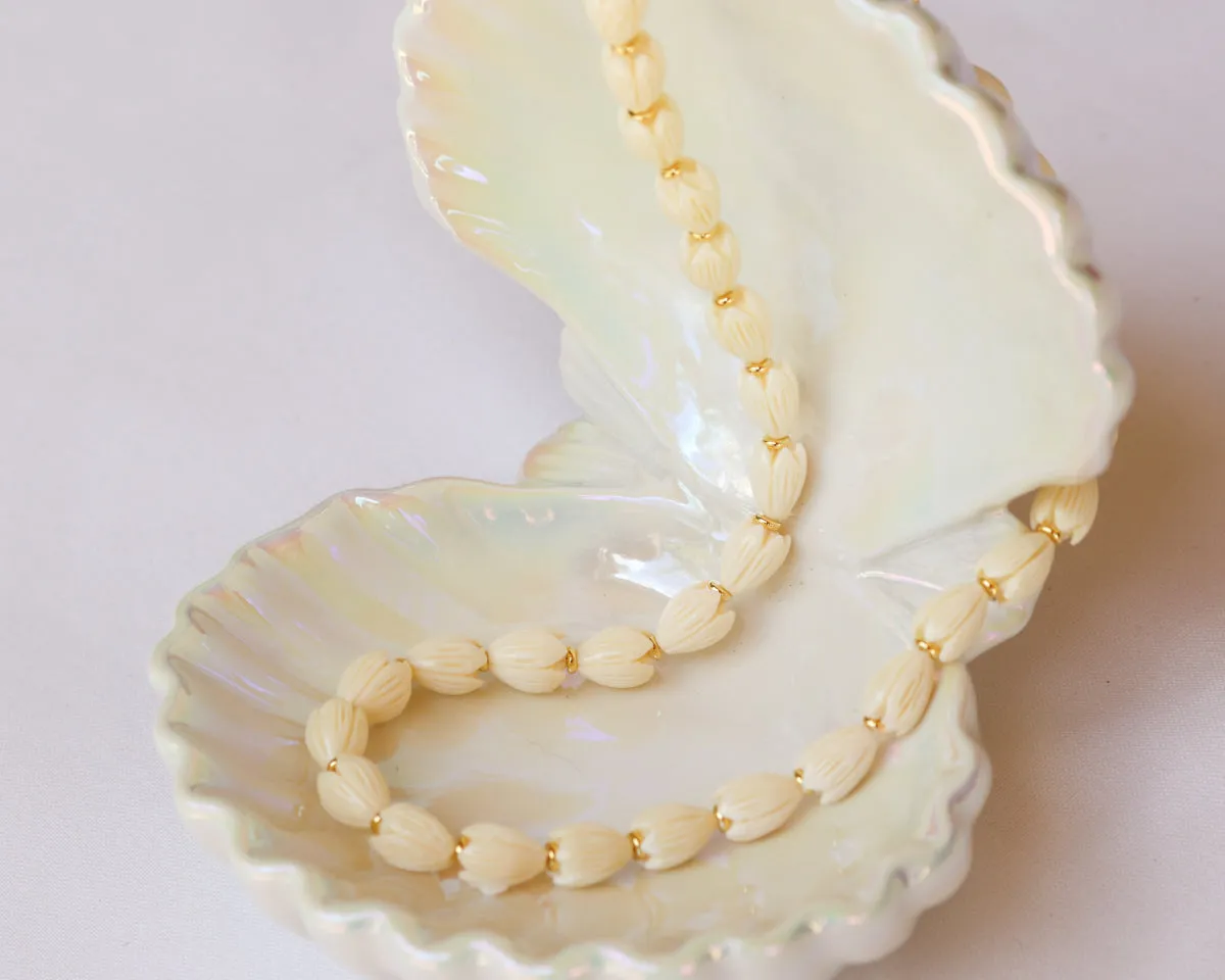 Coral Powder Magnolia Shell Beads Necklace