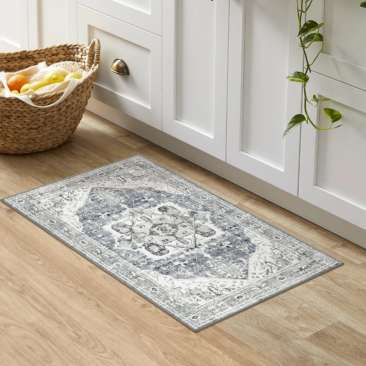 Harriet Traditional Medallion Distressed Grey Area Rug