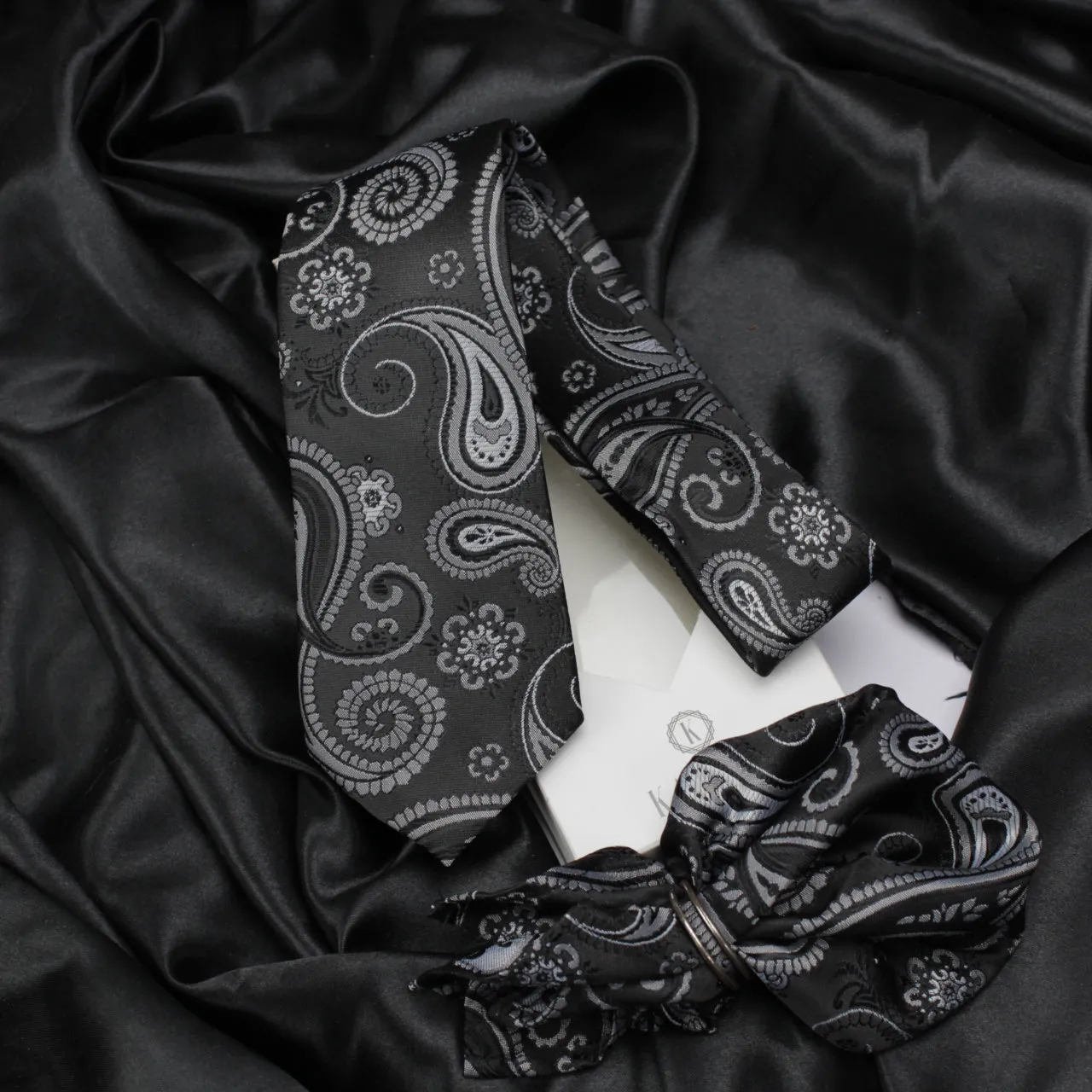 Kovove Refreshing Black Paisley Necktie and Pocket Square Gift Box